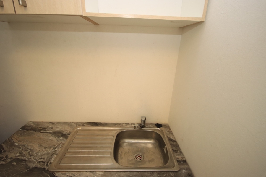 To Let 2 Bedroom Property for Rent in Winterstrand Eastern Cape